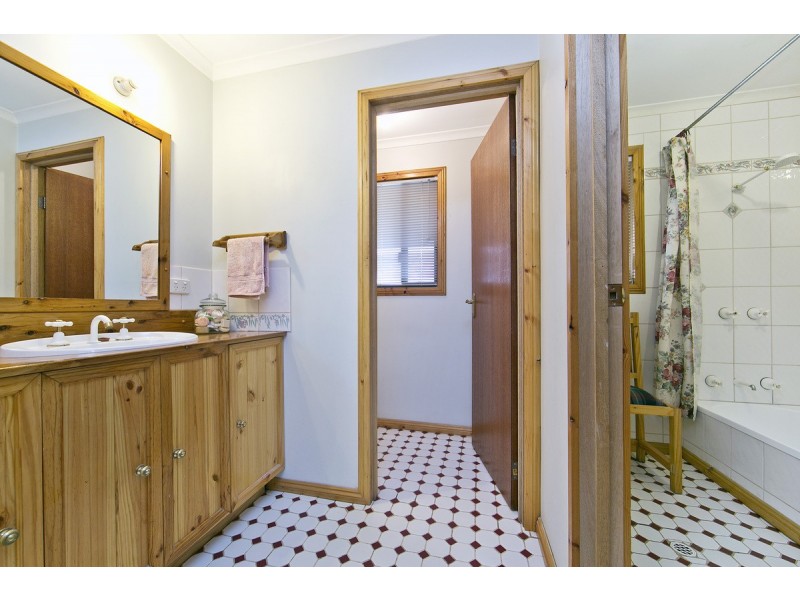 6 The Crescent, Nuriootpa SA 5355