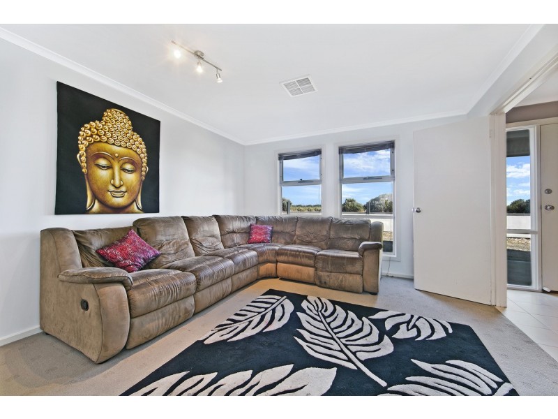 12 Ruskin Road, Thompson Beach SA 5501