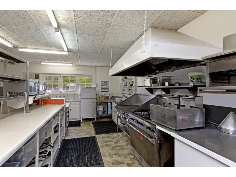 74A Main North Road, Clare SA 5453