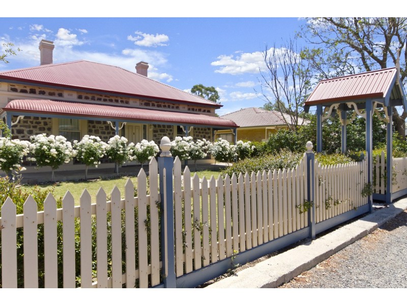 27 Fourth Street, Nuriootpa SA 5355