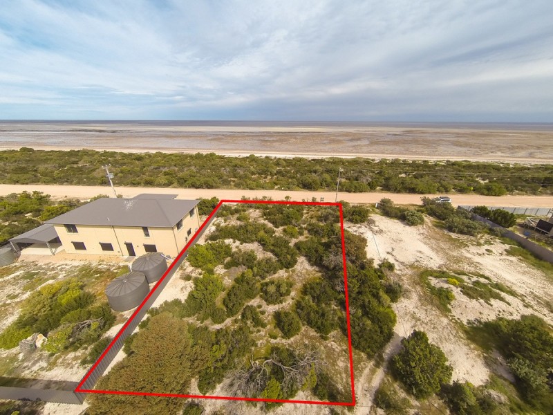 31 The Esplanade, Thompson Beach SA 5501
