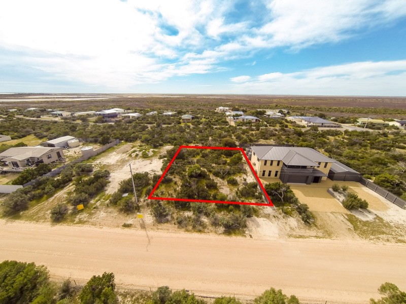 31 The Esplanade, Thompson Beach SA 5501