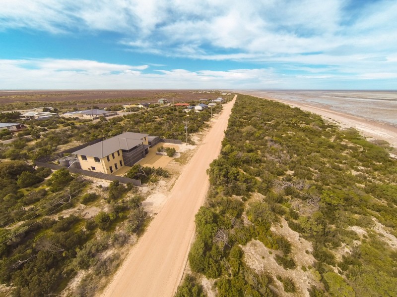 31 The Esplanade, Thompson Beach SA 5501