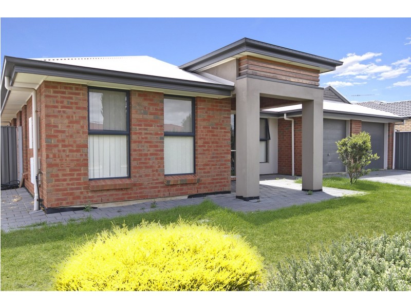 109 Lakeside Drive, Andrews Farm SA 5114