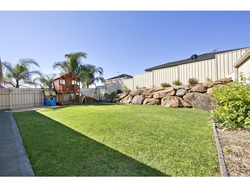 44 Thompson Circuit, Evanston Park SA 5116