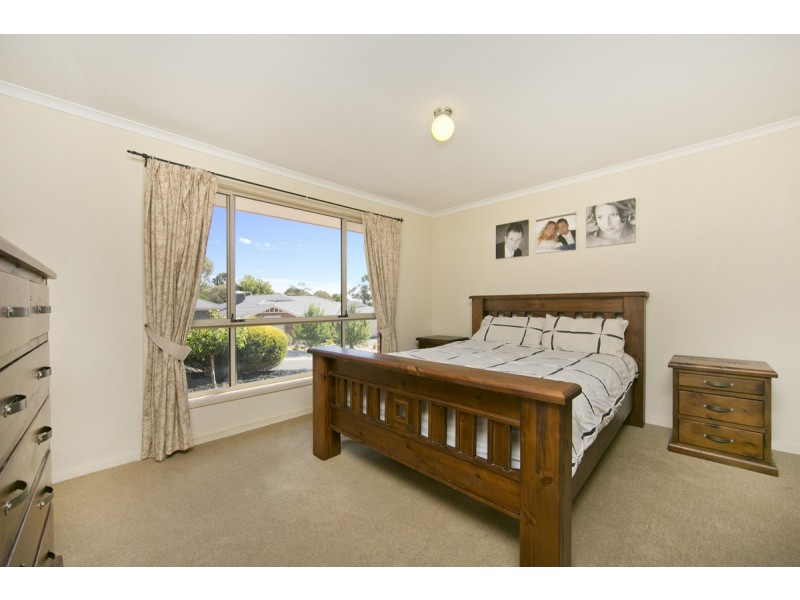 44 Thompson Circuit, Evanston Park SA 5116