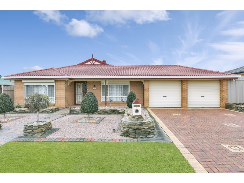 11 Thiele Crescent, Evanston Park SA 5116