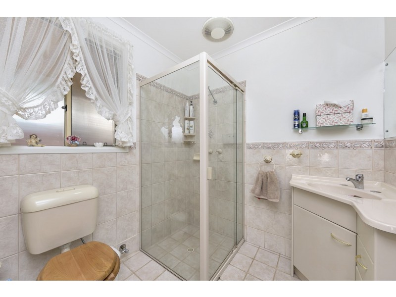 11 Thiele Crescent, Evanston Park SA 5116