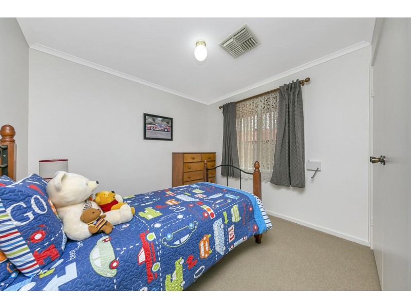 11 Thiele Crescent, Evanston Park SA 5116