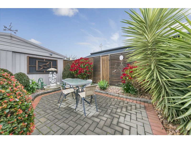 11 Thiele Crescent, Evanston Park SA 5116