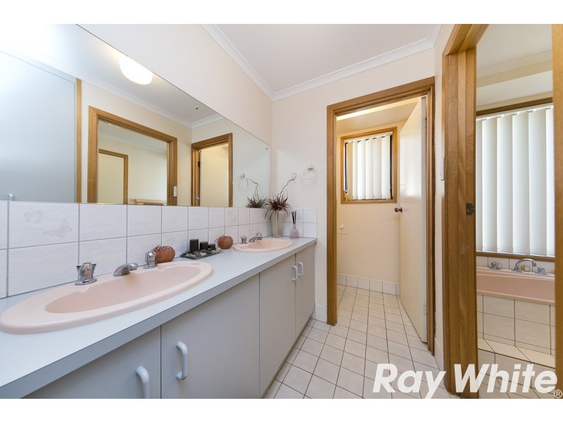 3 Mold Court, Evanston Park SA 5116