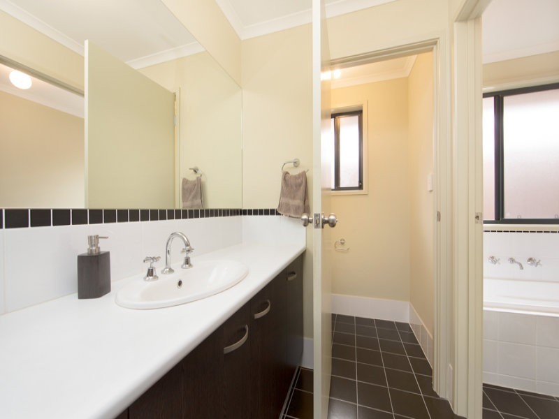 47 Mitchell Drive, Evanston Park SA 5116