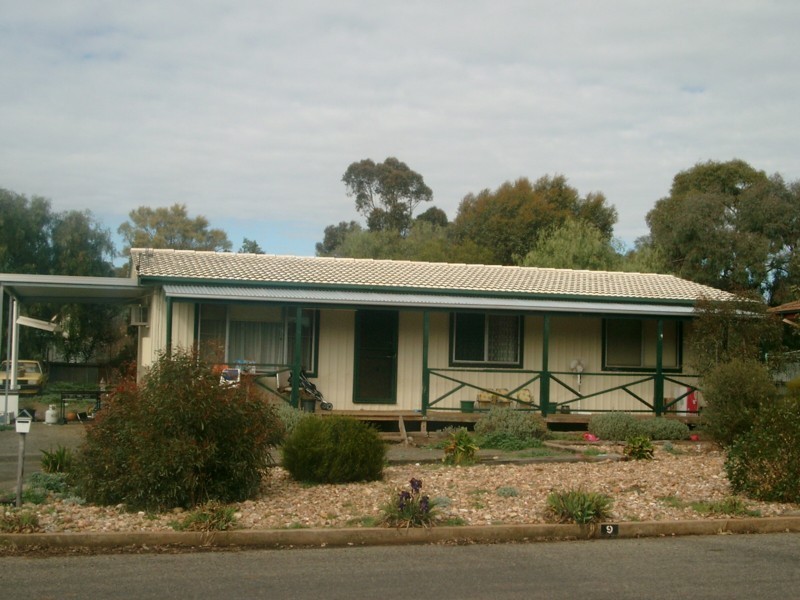 9 Hambour Street, Eudunda SA 5374