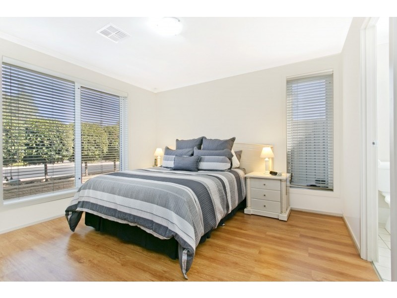 77 Lakeside Drive, Andrews Farm SA 5114