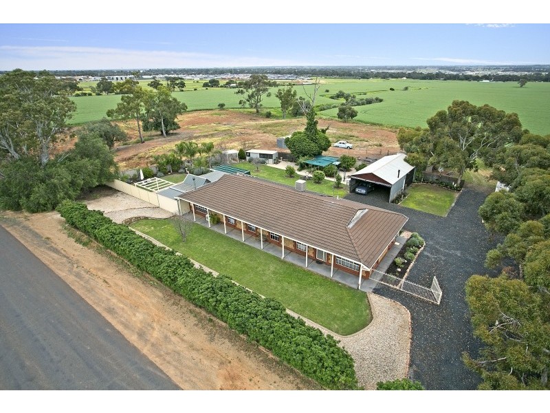 2 Bentley Road, Blakeview SA 5114