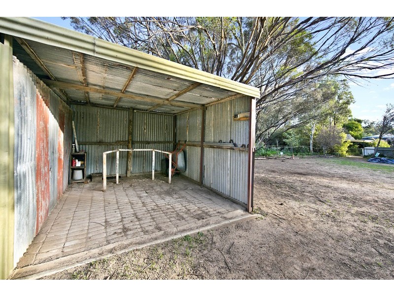 6 Lawrie Road, Lewiston SA 5501