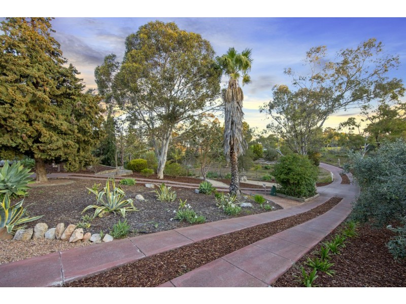 9 Tingara Road, Evanston Park SA 5116