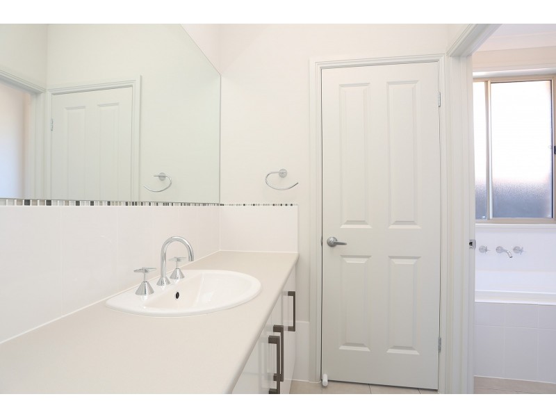 5 Alf Pellegrini Drive, Tanunda SA 5352