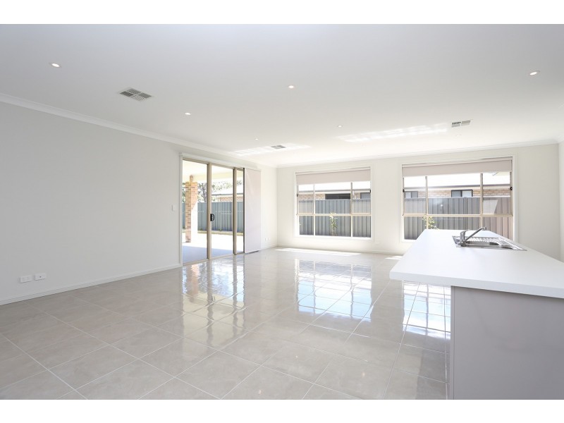 5 Alf Pellegrini Drive, Tanunda SA 5352