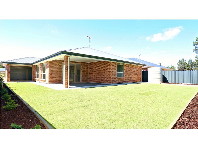 5 Alf Pellegrini Drive, Tanunda SA 5352