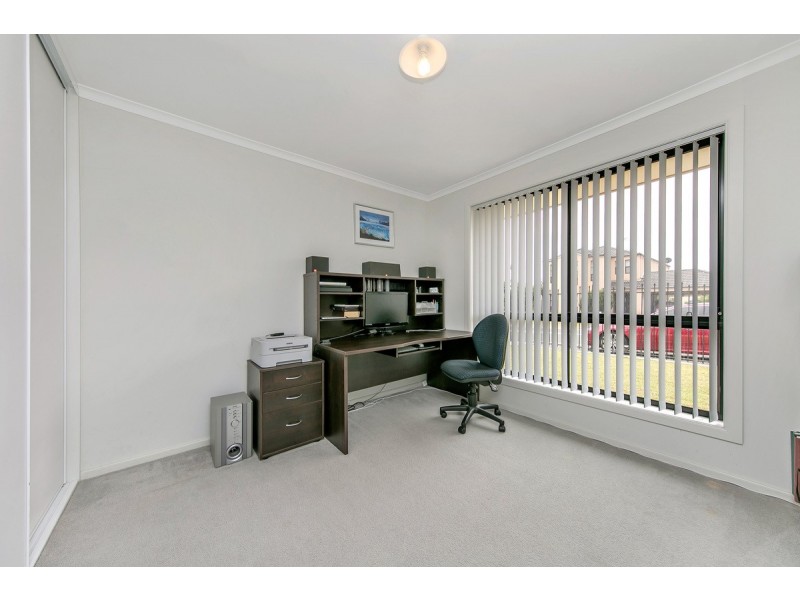 6 Charta Cct, Smithfield SA 5114