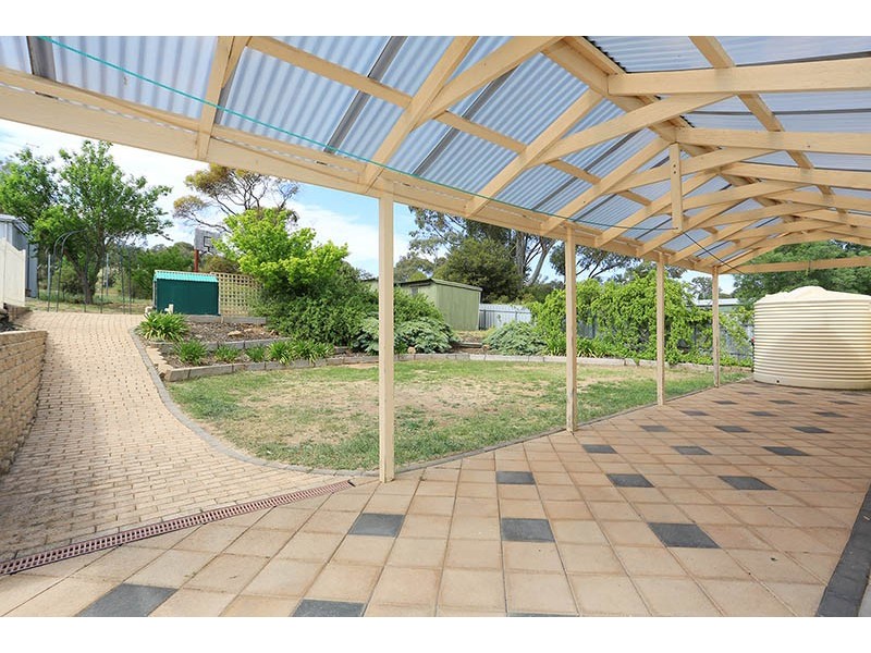 8 Salem Road, Penrice SA 5353