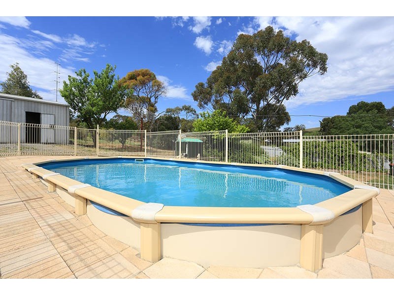 8 Salem Road, Penrice SA 5353