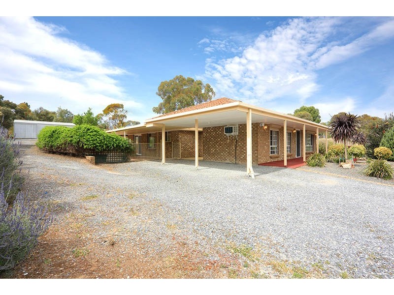 8 Salem Road, Penrice SA 5353