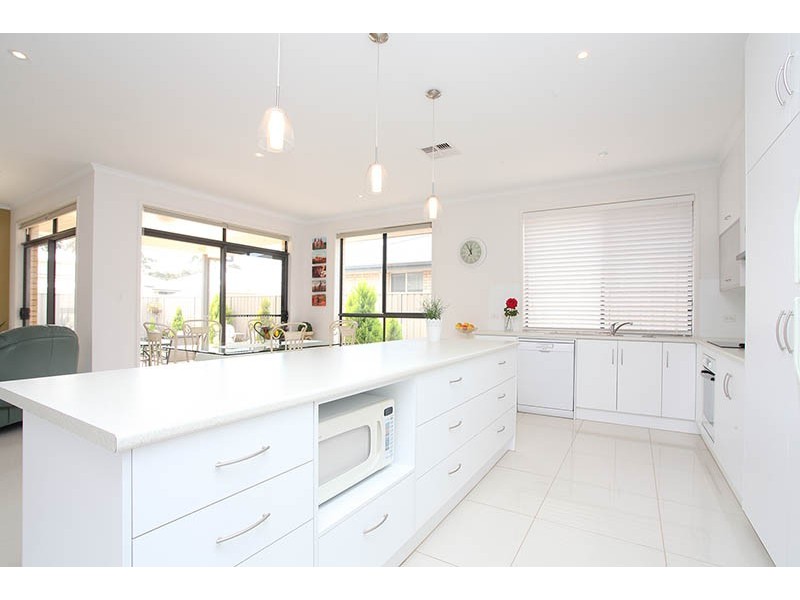10 Moore Avenue, Nuriootpa SA 5355