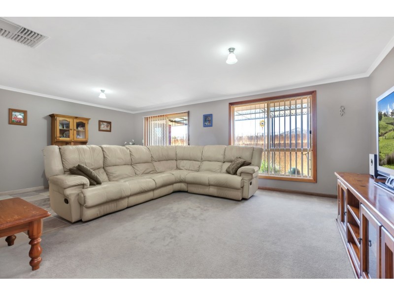 5 Paps Court, Munno Para West SA 5115