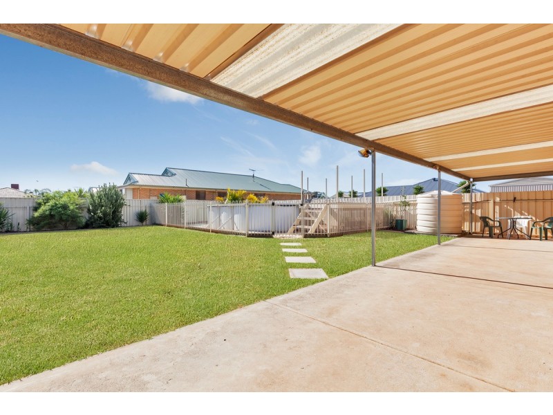 5 Paps Court, Munno Para West SA 5115