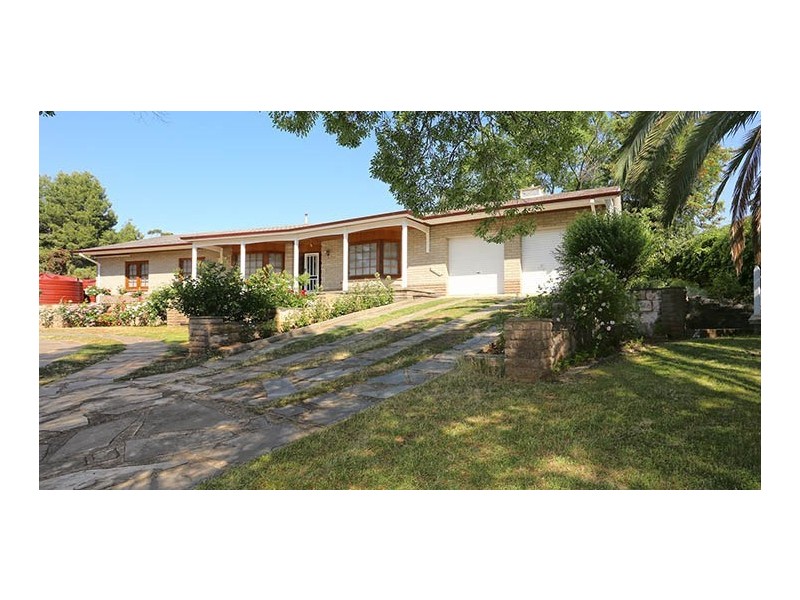 1 Webb Place, Riverton SA 5412