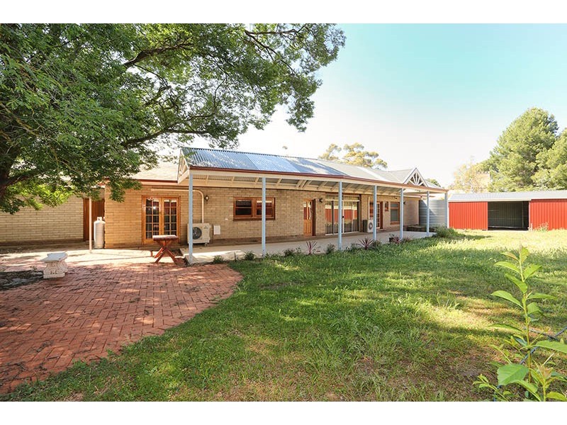 1 Webb Place, Riverton SA 5412