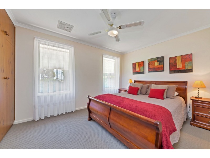 27 Laver Avenue, Gulfview Heights SA 5096