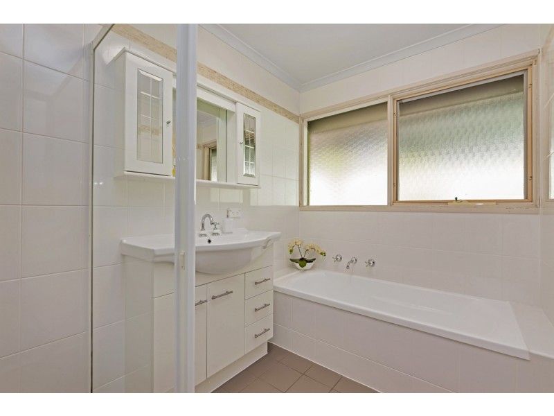 27 Laver Avenue, Gulfview Heights SA 5096