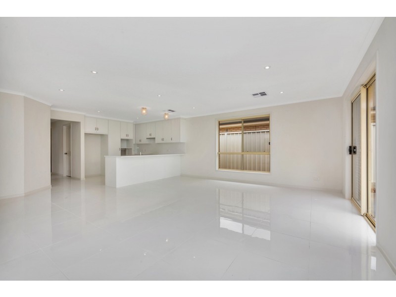 11 Blossom Road, Munno Para West SA 5115
