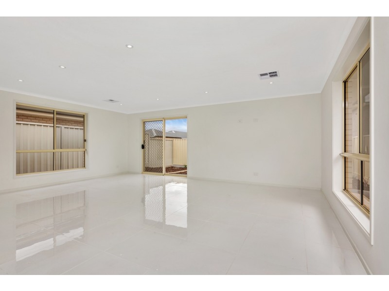 11 Blossom Road, Munno Para West SA 5115
