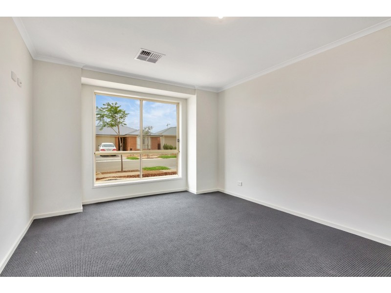 11 Blossom Road, Munno Para West SA 5115