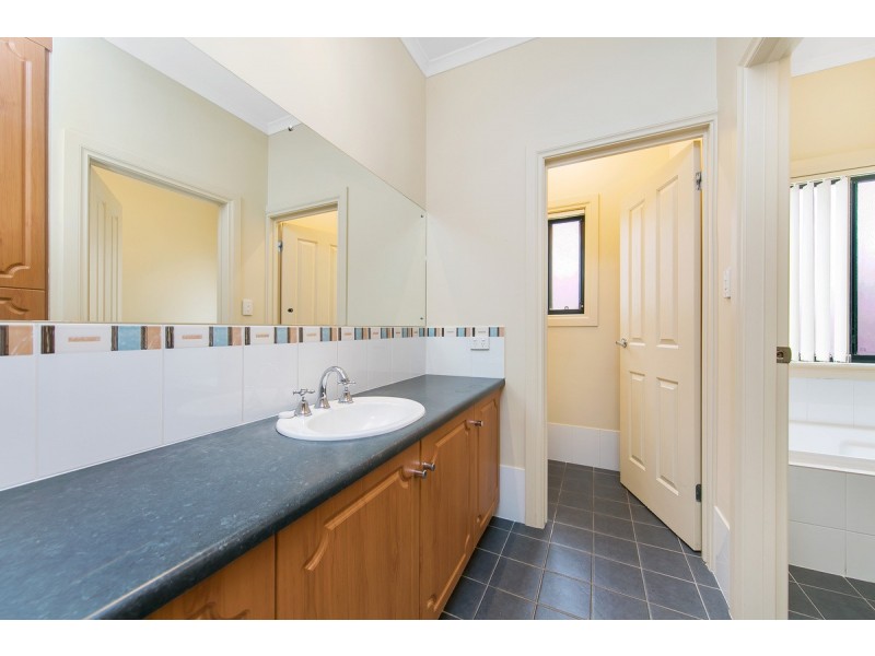 13 Falcon Drive, Hewett SA 5118