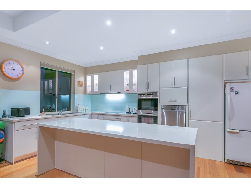 6 Hayward Drive, Evanston Park SA 5116