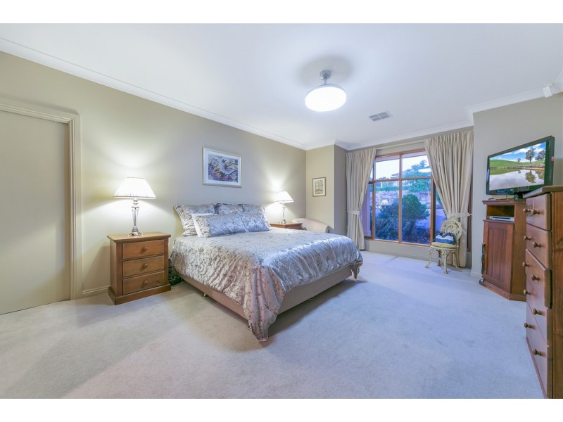 6 Hayward Drive, Evanston Park SA 5116