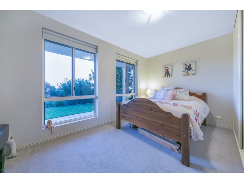 6 Hayward Drive, Evanston Park SA 5116