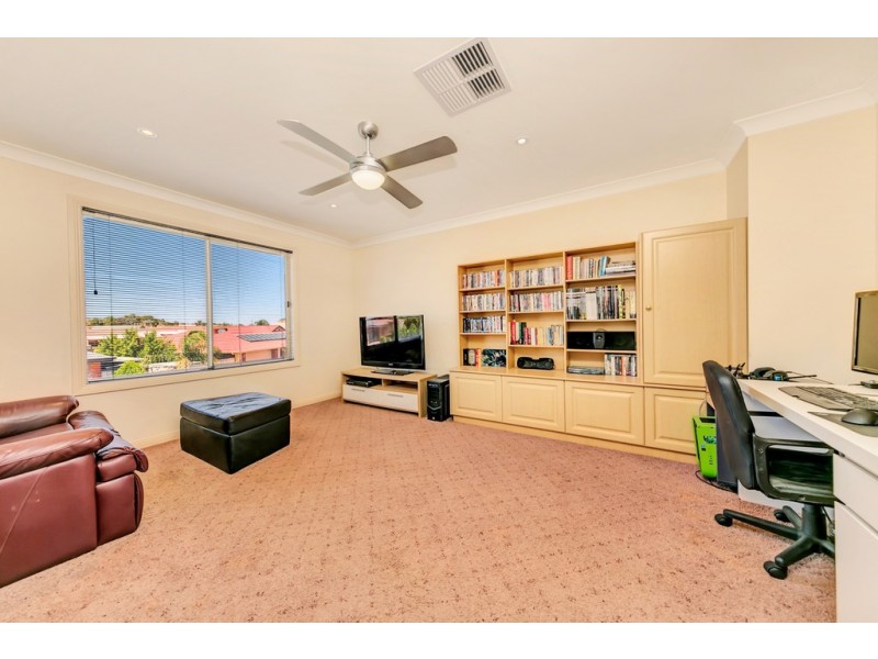 44 Thiele Crescent, Evanston Park SA 5116