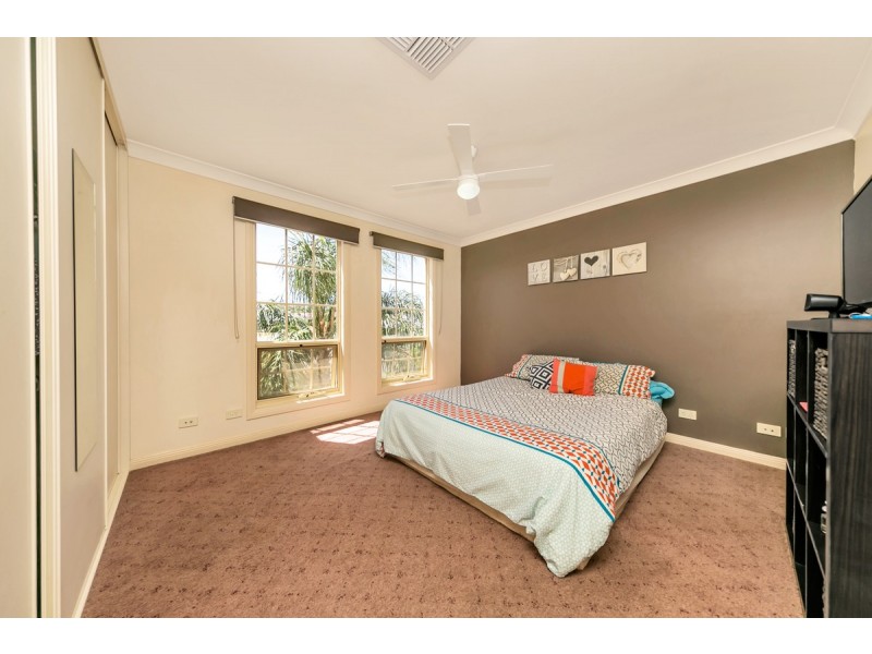 44 Thiele Crescent, Evanston Park SA 5116