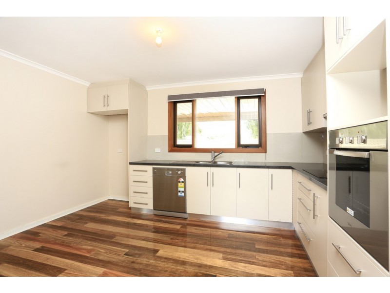 55 Greenock Road, Nuriootpa SA 5355