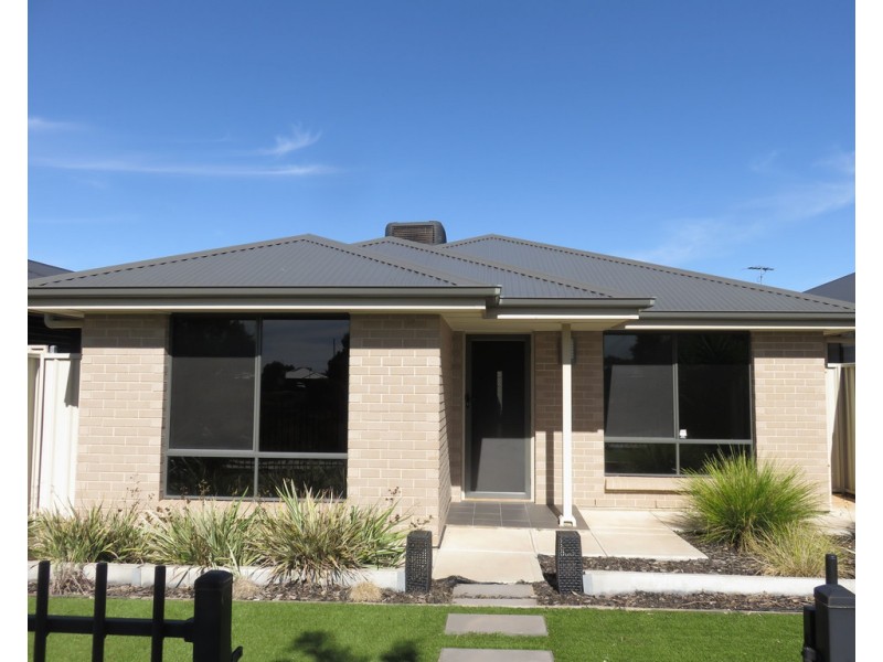 5 Almandine Lane, Munno Para West SA 5115