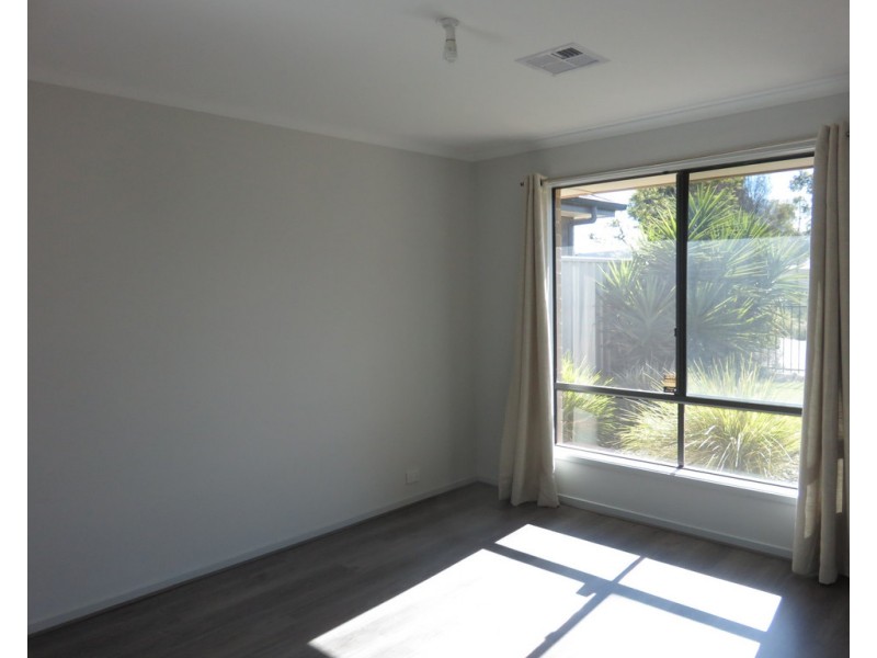 5 Almandine Lane, Munno Para West SA 5115