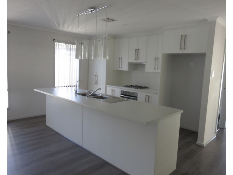 5 Almandine Lane, Munno Para West SA 5115