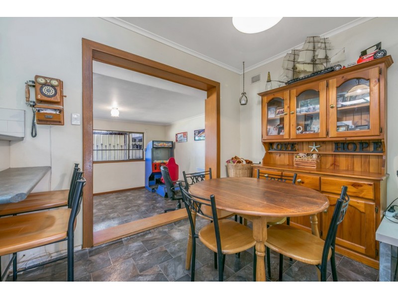 253 Hogarth Road, Elizabeth Grove SA 5112