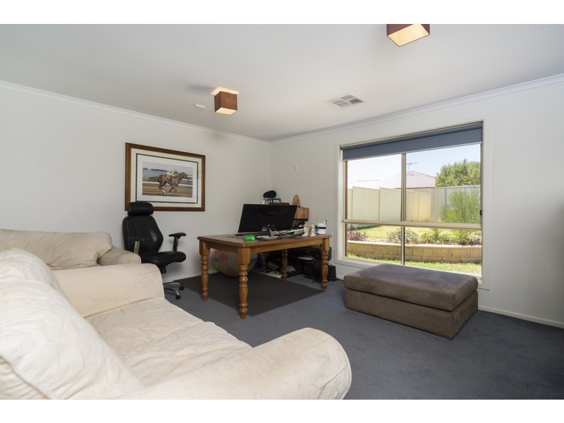 6 Semmens Crescent, Freeling SA 5372